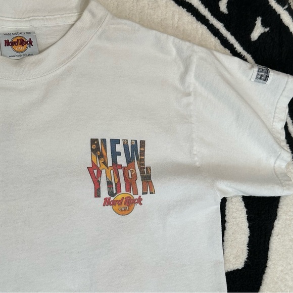 Vintage Hard Rock Cafe Statue of Liberty Graphic Tee🗽🚨FINAL DROP🚨🗽 - Picture 5 of 6